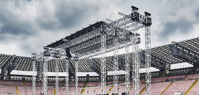  Inject your live events with the MyT Folding Steroid Roof System!